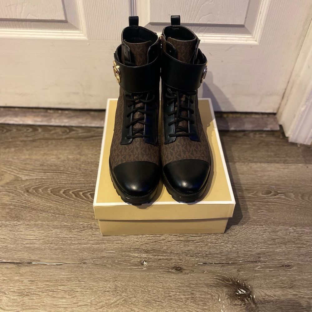 Gently used Authentic boots
